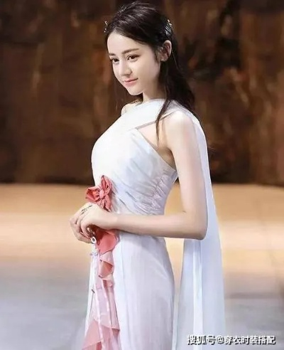 迪丽热巴30岁巅峰美态，一腚绝技惊艳再现！