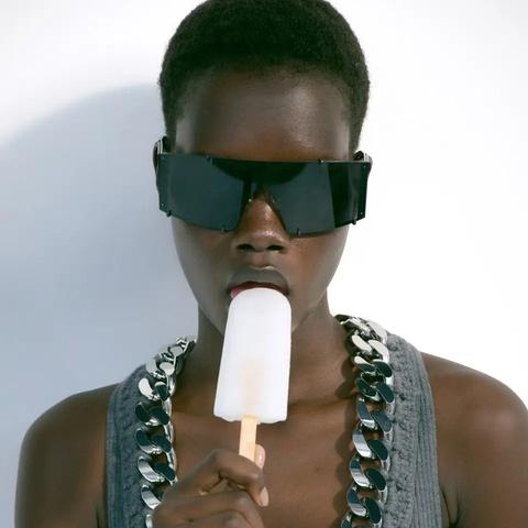 永恒之塔免费玩？2025真相大揭秘与高手生存策略