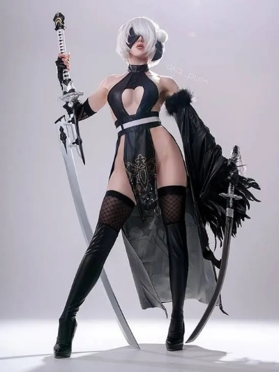 剑星女主COS绝美身材，还原度高达98%！惊艳再现！
