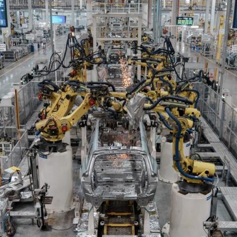 问界M7大定热销，10万台预定创纪录，订单价值再升级