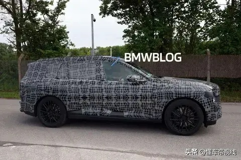 2027年首发宝马X7，自动车门新升级，豪华体验再升级