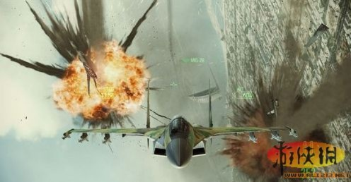 《皇牌空战7》操作技巧深度解析，掌握突击地平线新策略