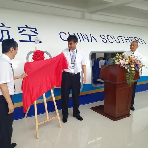 探索摄影奥秘，解锁《模拟人生3：世界探险》新境界