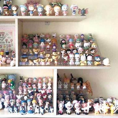 泡泡玛特暴跌44%，蒸发2000亿港元，揭秘“新宠”陨落真相