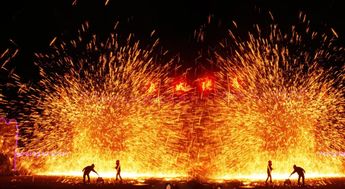 麦克归来，冬日秘境揭秘：安全屋新篇章启幕