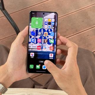 iOS 26.2震撼发布：丝滑动效革新，八大新功能重塑体验巅峰