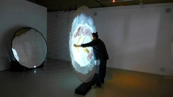 《虚实万象》揭秘：沉浸式侵入节点，体验全新交互魅力