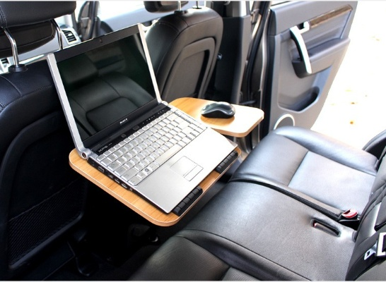 车载学习新体验，i8桌板升级作业无忧