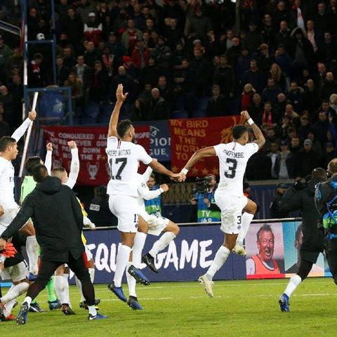 《生化危机9》揭秘：里昂感染危机，帅老头命悬一线！