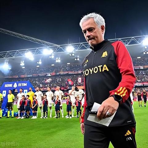 《新月同行》停更揭秘，国产二游新篇章再启航