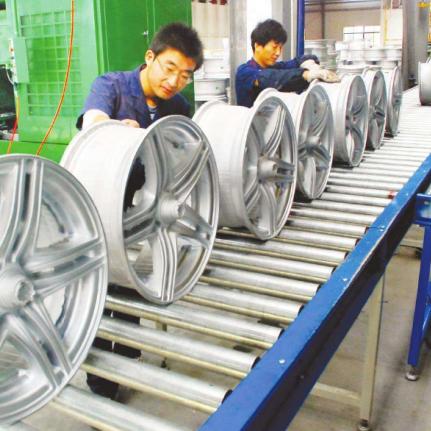 豪车新宠崛起，BBA销量齐跌国人换新风向标