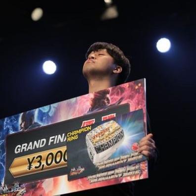 92岁奶奶电竞奇迹！《铁拳8》夺冠刷新年龄极限