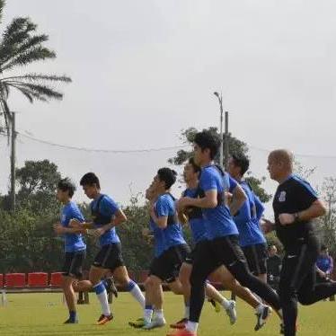 达摩克利斯剑悬，揭秘科技巨头危机时刻