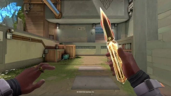 《无畏契约》2025近战武器皮肤深度解析：揭秘全新价值魅力