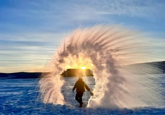 日赚万元秘籍！泼水成冰工作室独家改写仅需50元