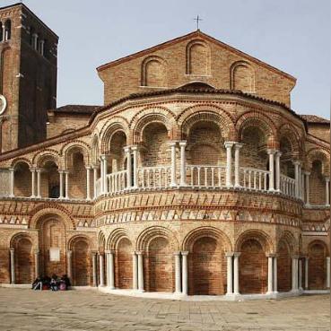 《盐与避难所》全揭秘：武器、魔法与誓约宝物深度解析