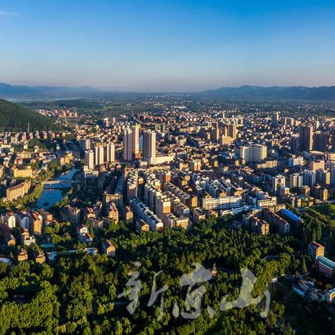 手游巨匠打造，揭秘《怪物猎人旅人》幕后工作室风采