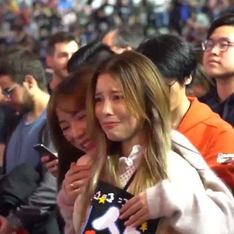 Doinb遭醉酒粉丝调侃糖小幽，冷静应对获点赞，揭秘游戏圈正能量