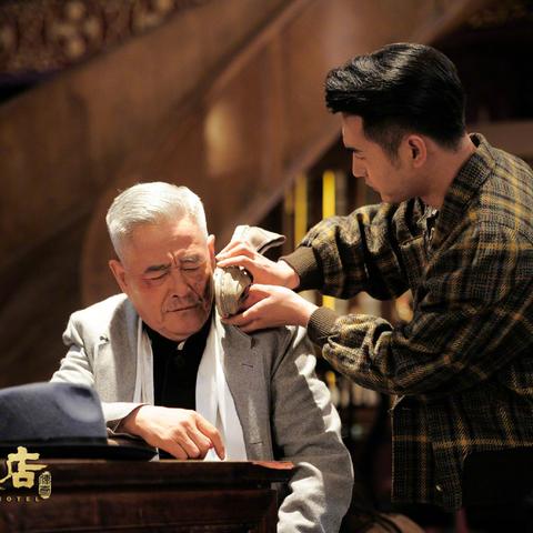 新开传奇外传私服，2025年独家高爆版本，你准备好爆装了吗？