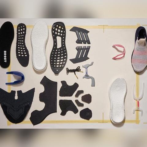 小米17 Ultra惊艳亮相：首创直屏直边，史上最薄设计再创新高