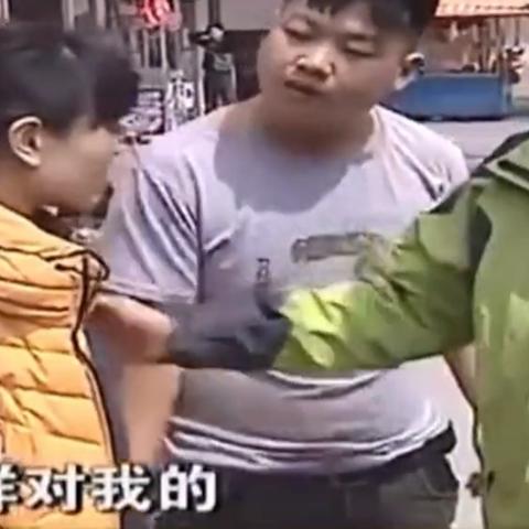 男子婚内育三孩，二孩非亲生获赔1.5万精神慰藉，揭开真相令人震惊