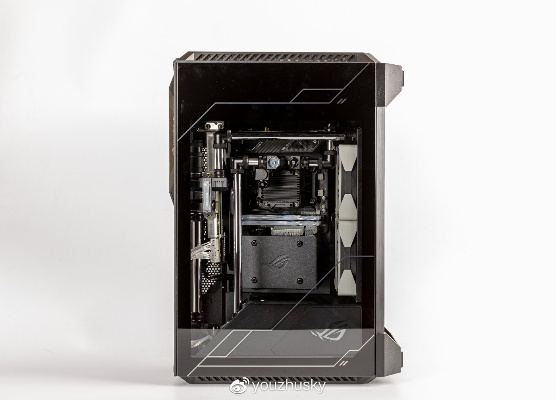 PC主机横竖摆放大揭秘，玩家热议新姿势！