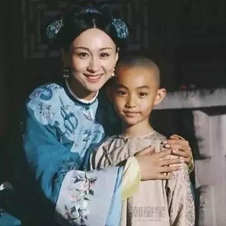 孙子蹦跳引发动脉危机，揭秘家庭意外急救新视角