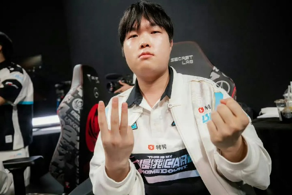 Bin道歉风波：教练复盘引争议，电竞新星反思成长之路