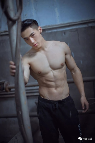 四川景区月薪5万高薪招募185腹肌帅哥，竞争激烈，颜值担当！