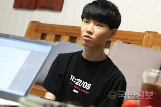 Chovy退伍照曝光引热议：韩国网友惊叹瘦身显著！