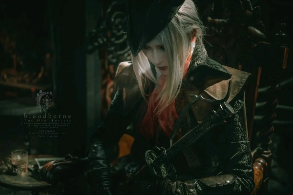 玛利亚超神COS：探寻《血源诅咒》神秘面纱下的新传奇