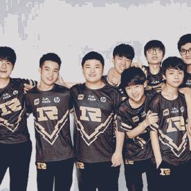 新英雄年代2，2025年职业大洗牌，你的角色还能carry全场吗？