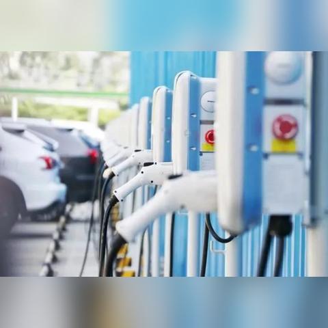 安卓传奇，2025年终极手游黑马，为何玩家疯狂涌入？