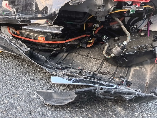 智界S7车祸惊魂，车主幸免换新R7，安全升级再出发