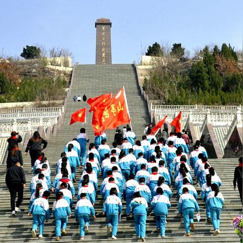 《暗影火炬城》深度解析：画面剧情双升级，探秘新纪元魅力