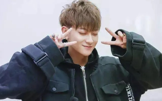 黄子韬自曝体重180斤：婚后幸福肥真相大揭秘！