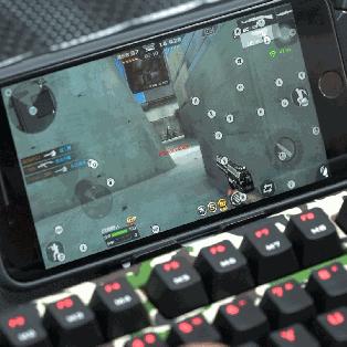 国外主播神操作！《堡垒之夜》最强击杀集锦震撼来袭，独家解析！