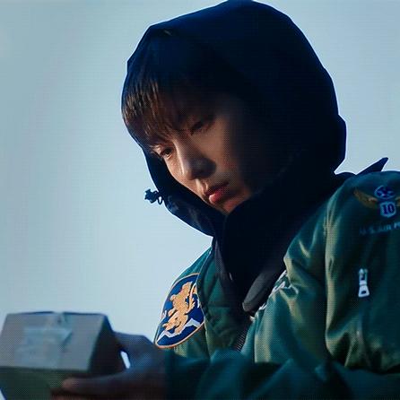 《鸣潮》3.0荣耀之丘卡组攻略：叠叠乐新玩法深度解析