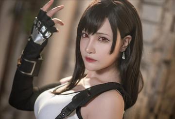 林俊杰女友21岁美艳COS蒂法，颜值爆表新风尚