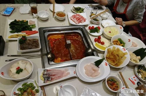 海底捞惊曝：顾客发现面甩地后，月享无限美食福利