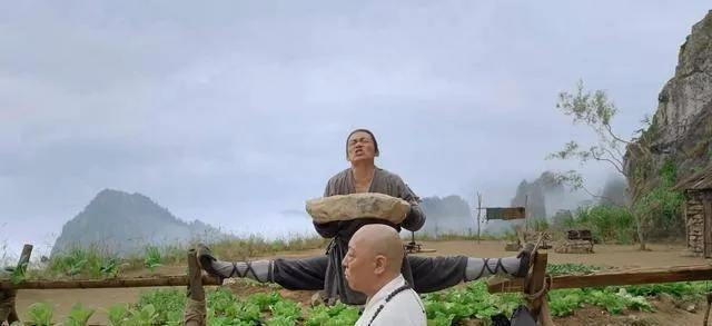 德爷挑战少林马步失败，富豪追求梦碎，少林传奇再掀波澜