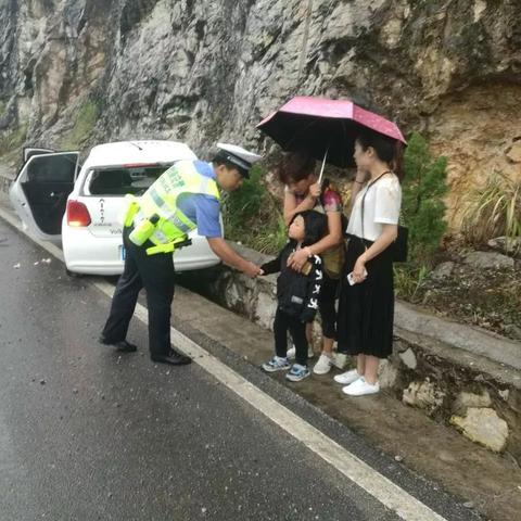 异环揭秘：探索未知次元，核心品类与玩法深度解析