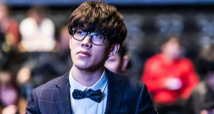 LOL冠军TheShy带货首秀，美颜太狠！揭秘美颜新境界