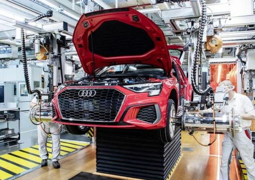 雷军官宣SU7改款升级！36万辆交付后，新一代战神降临！