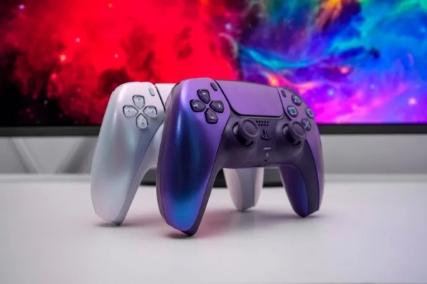 PS5 Hyperpop主题渐变新机壳，炫酷新手柄体验升级
