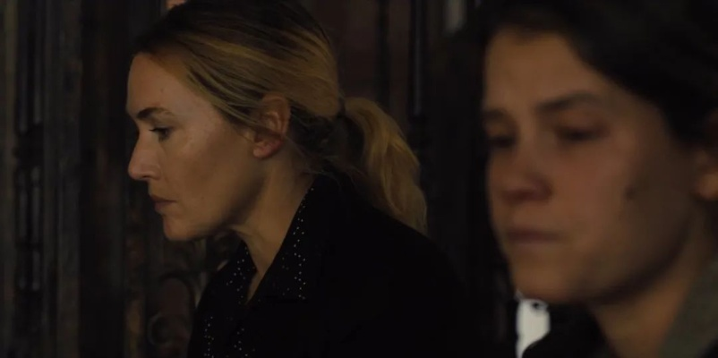 东城梦魇第二季：口碑续燃，揭秘新篇章震撼来袭