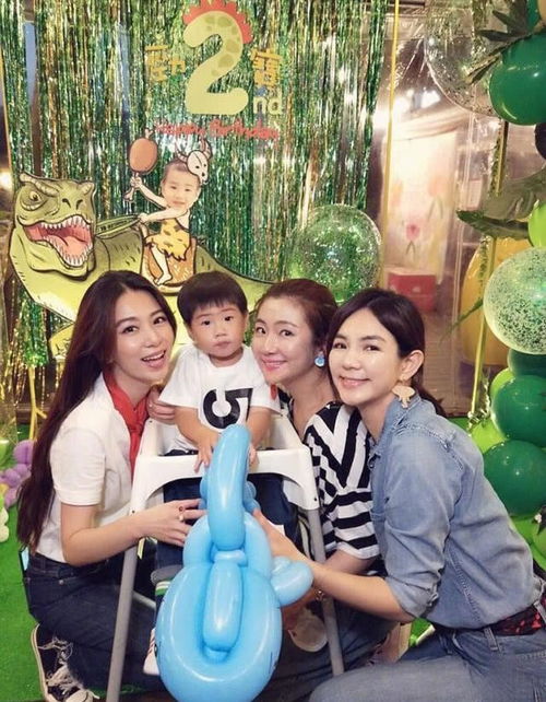 临时家人深情告白，温情演绎新家庭价值