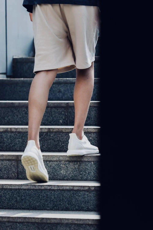 鞋底豆干爆火便利店，网友热议：AI改写神还原！