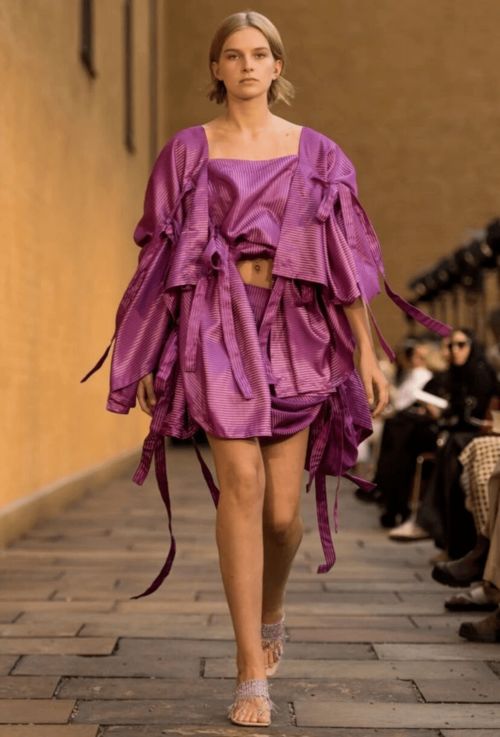 《棕色尘埃2》绝版时装大揭秘，全新透明装惊艳亮相！