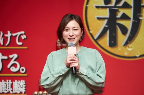 闫学晶哭穷风波代价惨重，媒体深度剖析新视角